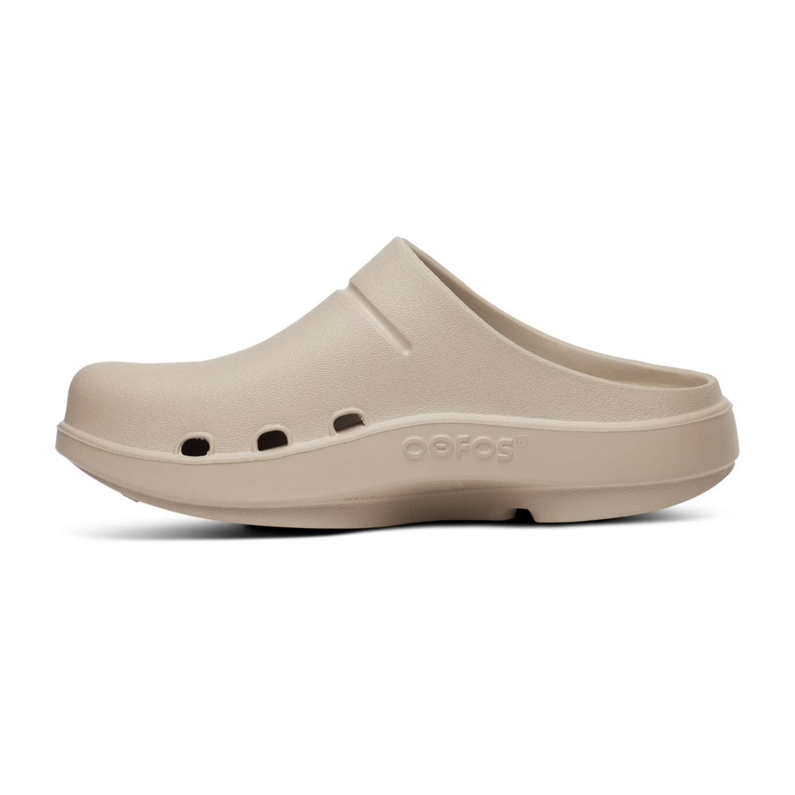 Oofos OOcloog in BEIGE